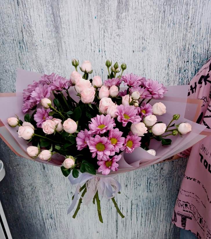 Букет цветов из: Розы и Хризантемы в Лобне