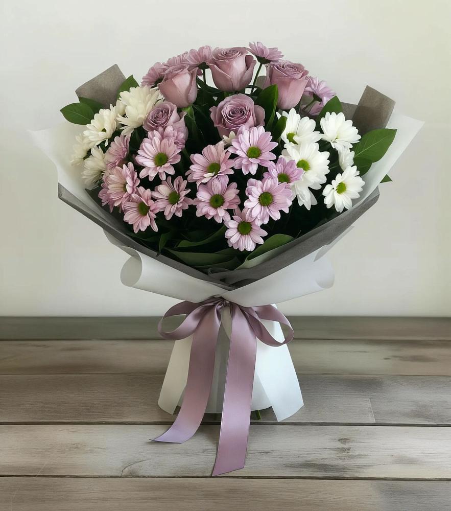 Букет цветов из: Хризантемы и Розы в Лобне