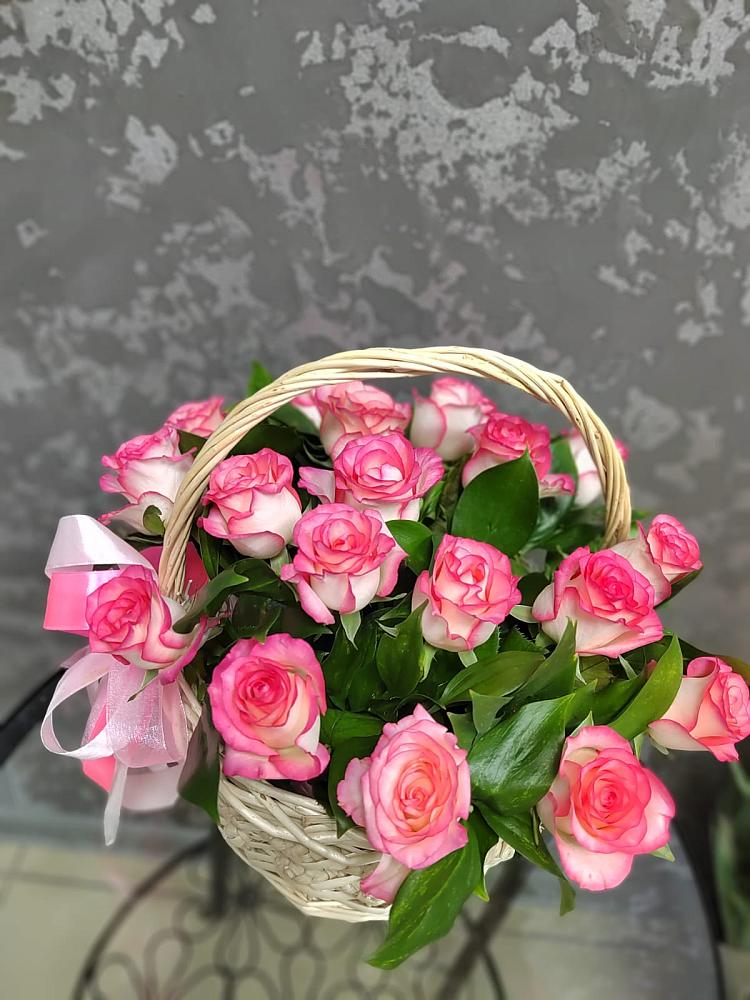 Цветочная композиция из Розы в корзине в Лобне