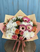 Букет цветов из:  Розы, Герберы и Хризантемы в Лобне