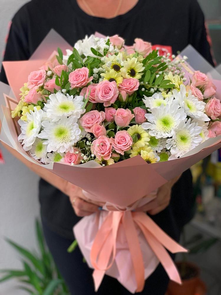 Букет цветов из: Розы и Хризантемы в Лобне
