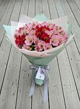 Букет цветов из:  Альстромерии в Лобне