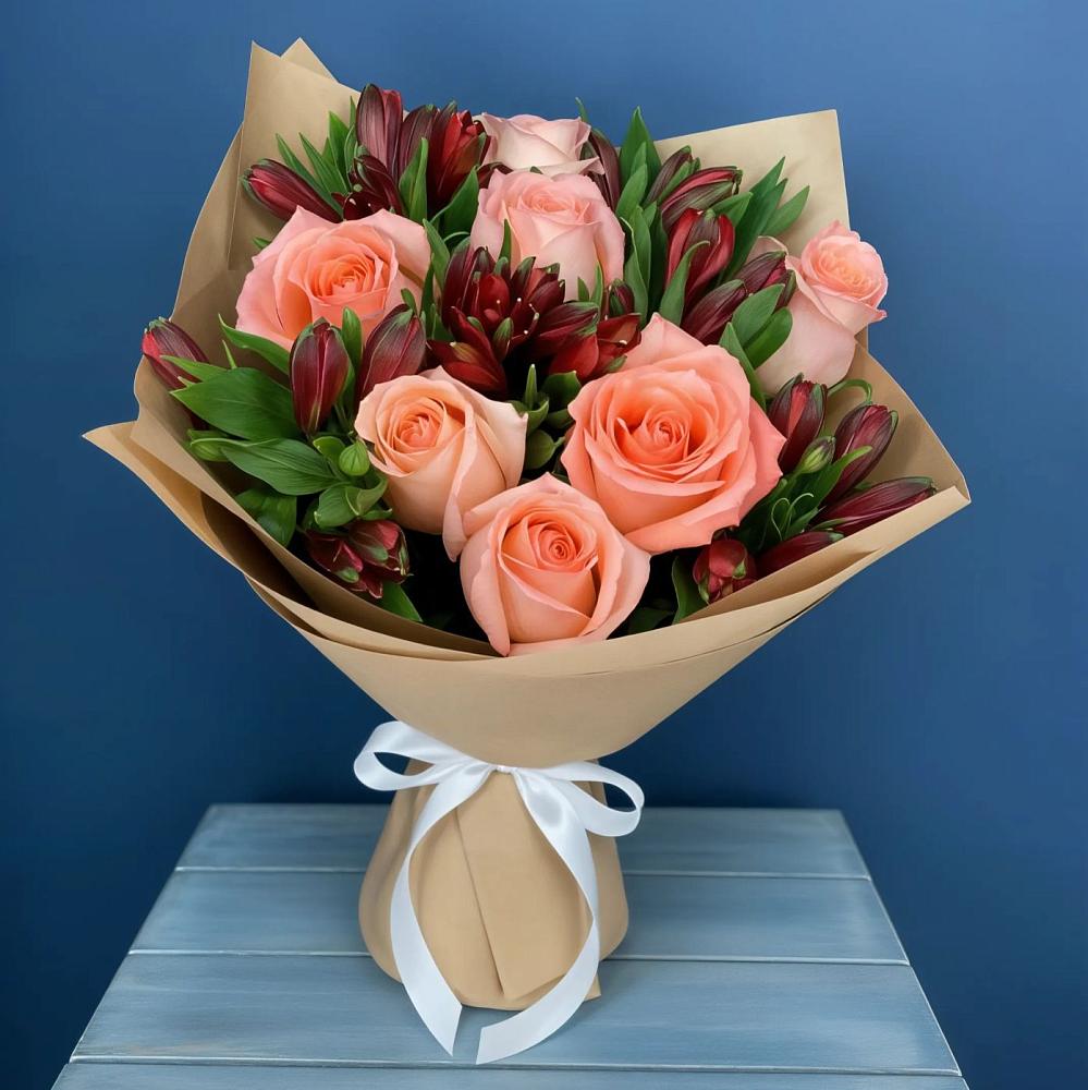 Букет цветов из: Розы и Альстромерии в Лобне