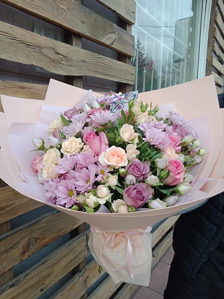 Букет цветов из: Розы и Хризантемы в Лобне