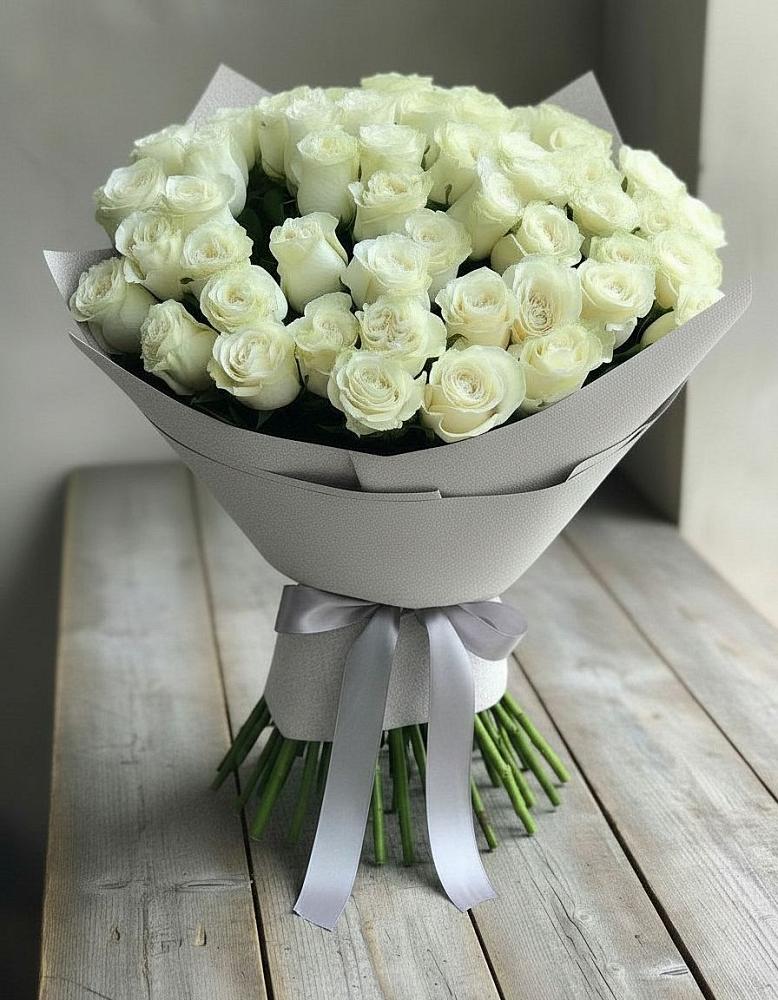 Букет 35 Белых роз в Лобне