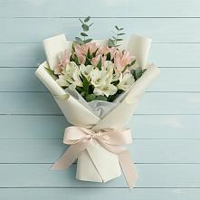 Букет цветов из:  Альстромерии в Лобне