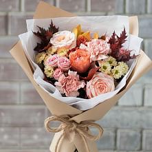 Букет цветов из:  Гвоздики, Хризантемы и Розы в Лобне