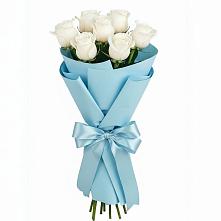 Букет 7 белых роз Проуд в Лобне