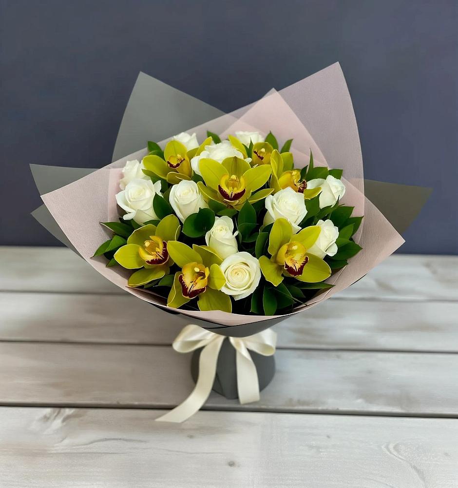 Букет цветов из: Орхидеи и Розы в Лобне