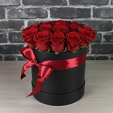 Цветочная композиция из Розы в шляпной коробке в Лобне