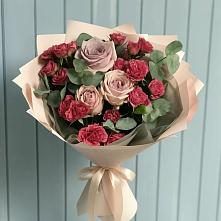 Букет цветов из:  Гвоздики и Розы в Лобне