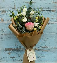Букет цветов из:  Розы и Лизиантусы в Лобне