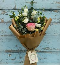 Букет цветов из:  Розы и Лизиантусы в Лобне