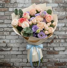 Букет цветов из:  Розы, Лизиантусы и Гвоздики #REPLACE_PRED# Лобне